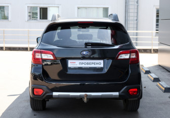 Подержанный автомобиль Subaru Outback Wagon 2017 года (6 фото)