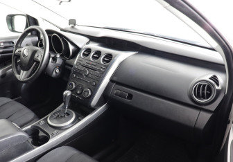 Подержанный автомобиль Mazda CX-7 2011 года (10 фото)