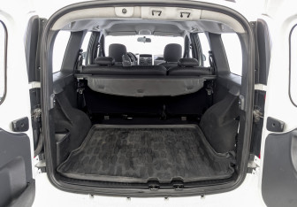 Подержанный автомобиль LADA (ВАЗ) Largus Wagon 2021 года (10 фото)