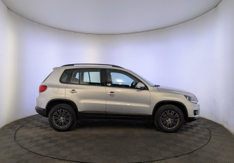 Подержанный автомобиль Volkswagen Tiguan 2012 года (4 фото)