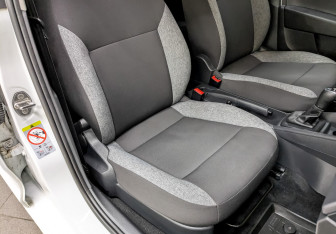 Подержанный автомобиль Skoda Rapid Liftback 2021 года (23 фото)