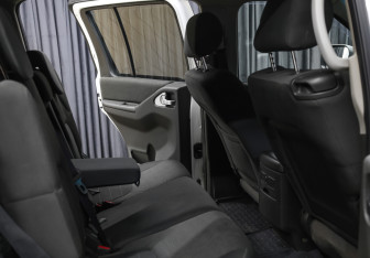 Подержанный автомобиль Nissan Pathfinder 2014 года (13 фото)