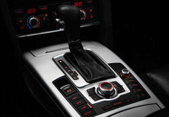 Подержанный автомобиль Audi A6 Sedan 2010 года (18 фото)