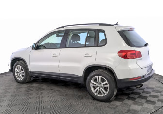 Подержанный автомобиль Volkswagen Tiguan 2014 года (7 фото)