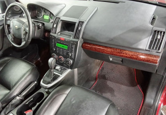 Подержанный автомобиль Land Rover Freelander 2008 года (9 фото)