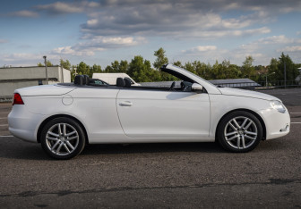 Подержанный автомобиль Volkswagen Eos 2010 года (4 фото)