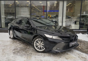 Подержанный автомобиль Toyota Camry Sedan 2019 года (3 фото)