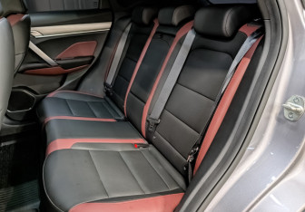 Подержанный автомобиль Geely Coolray 2024 года (18 фото)