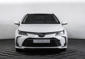 Подержанный автомобиль Toyota Corolla Sedan 2019 года (2 фото)