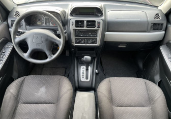 Подержанный автомобиль Mitsubishi Pajero Pinin 2004 года (10 фото)