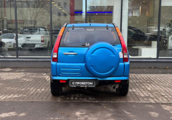 Подержанный автомобиль Honda CR-V 2004 года (7 фото)