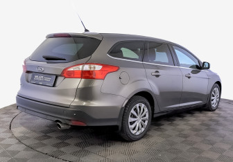 Подержанный автомобиль Ford Focus Wagon 2012 года (5 фото)