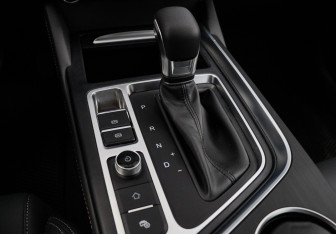 Подержанный автомобиль Omoda S5 2024 года (17 фото)