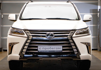 Подержанный автомобиль Lexus LX 2016 года (2 фото)