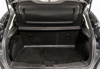 Подержанный автомобиль Ford Focus Hatchback 2016 года (14 фото)