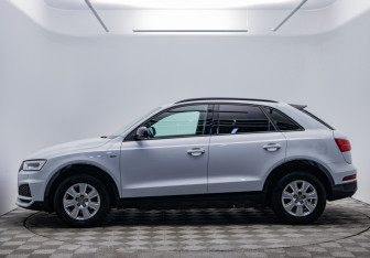 Подержанный автомобиль Audi Q3 2018 года (8 фото)