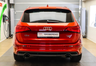 Подержанный автомобиль Audi Q5 2012 года (5 фото)
