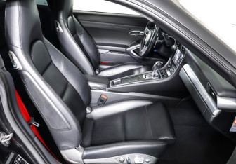 Подержанный автомобиль Porsche 911 Coupe 2016 года (12 фото)