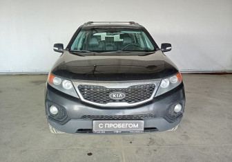 Подержанный автомобиль Kia Sorento 2010 года (2 фото)