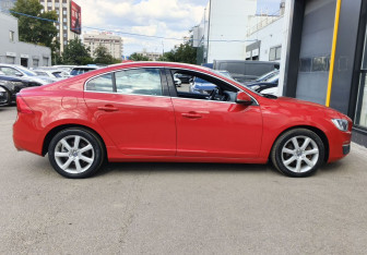 Подержанный автомобиль Volvo S60 2017 года (4 фото)