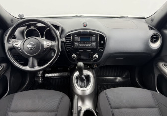 Подержанный автомобиль Nissan Juke 2013 года (12 фото)