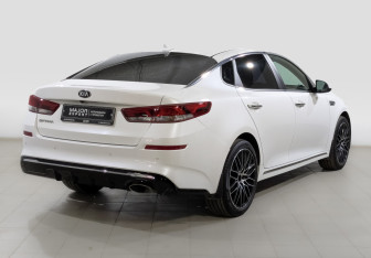 Подержанный автомобиль Kia Optima Sedan 2019 года (5 фото)