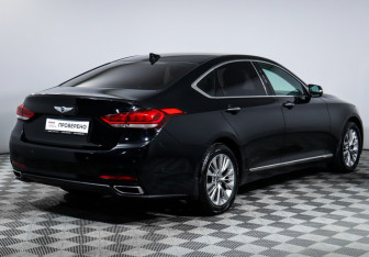 Подержанный автомобиль Hyundai Genesis 2016 года (5 фото)