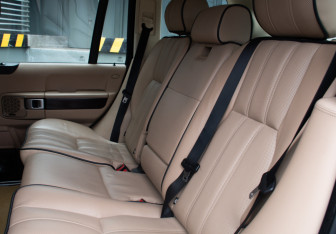 Подержанный автомобиль Land Rover Range Rover 2007 года (12 фото)