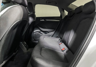 Подержанный автомобиль Audi A3 Sedan 2016 года (10 фото)