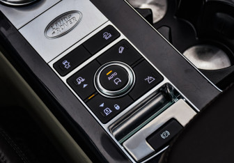 Подержанный автомобиль Land Rover Range Rover 2019 года (22 фото)
