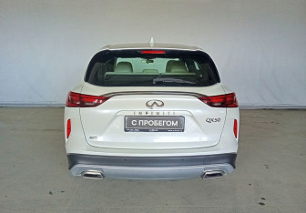 Подержанный автомобиль Infiniti QX50 2021 года (5 фото)