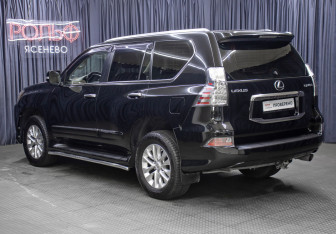 Подержанный автомобиль Lexus GX 2014 года (7 фото)