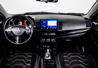 Подержанный автомобиль Mitsubishi Lancer Sedan 2007 года (15 фото)