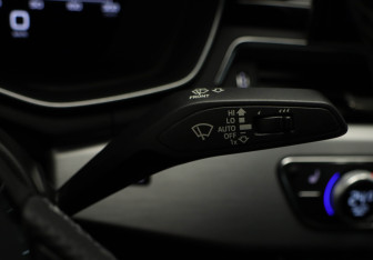 Подержанный автомобиль Audi A4 Sedan 2020 года (12 фото)