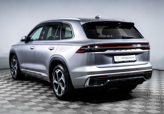 Подержанный автомобиль Geely Monjaro 2021 года (7 фото)