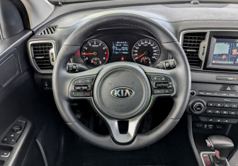 Подержанный автомобиль Kia Sportage 2017 года (21 фото)