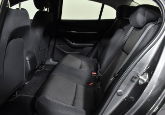 Подержанный автомобиль Mazda 3 Sedan 2019 года (15 фото)