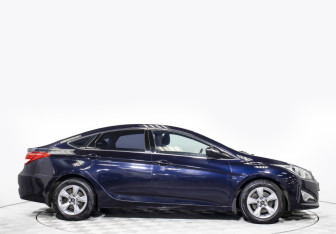 Подержанный автомобиль Hyundai i40 Sedan 2012 года (4 фото)