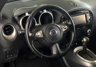 Подержанный автомобиль Nissan Juke 2014 года (16 фото)