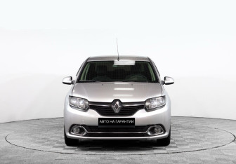 Подержанный автомобиль Renault Logan Sedan 2015 года (2 фото)