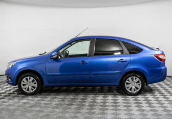 Подержанный автомобиль LADA (ВАЗ) Granta Liftback 2020 года (8 фото)