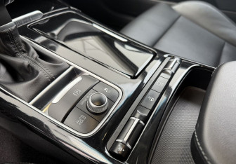 Подержанный автомобиль Kia Stinger 2018 года (14 фото)