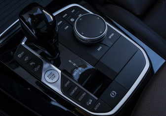 Подержанный автомобиль BMW X3 2024 года (23 фото)