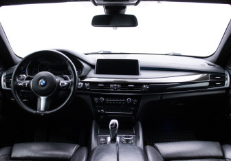 Подержанный автомобиль BMW X6 2014 года (13 фото)