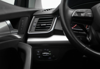 Подержанный автомобиль Audi Q5 2020 года (14 фото)