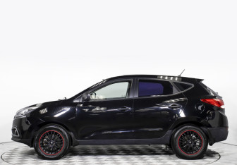 Подержанный автомобиль Hyundai ix35 2013 года (8 фото)