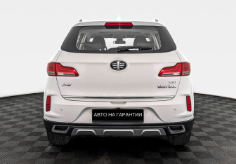 Подержанный автомобиль FAW Besturn X40 2020 года (4 фото)