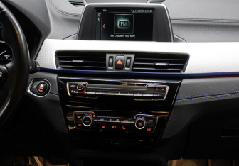 Подержанный автомобиль BMW X2 2019 года (15 фото)