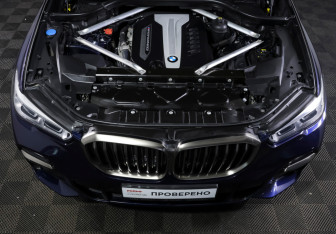 Подержанный автомобиль BMW X5 2020 года (9 фото)