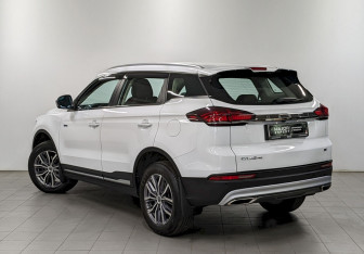 Подержанный автомобиль Geely Atlas Pro 2023 года (7 фото)